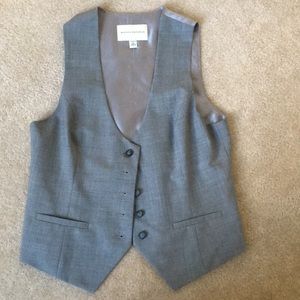 Matching vest and pants light gray